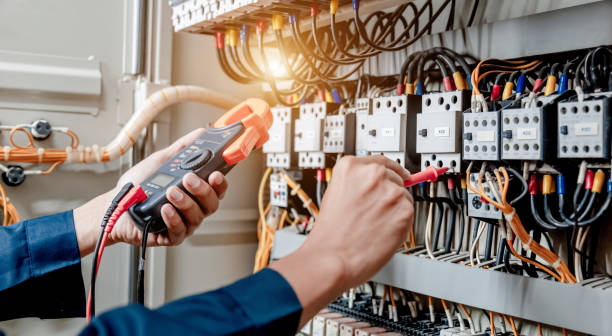 Best Circuit Breaker Repair  in Northwoods, MO