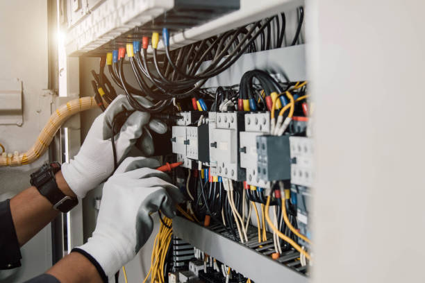 Best Licensed Electrician  in Northwoods, MO